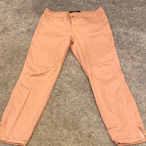 EUC RW&CO pink cropped jegging pant.